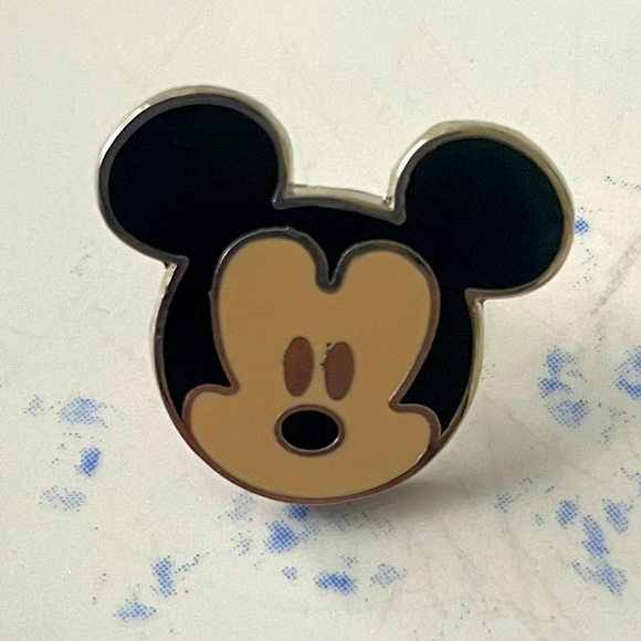 Disney 2006 Vintage Mickey Mouse Head - Picture 1 of 3